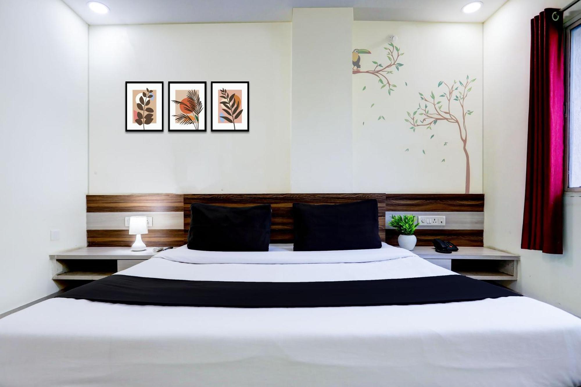 Super Townhouse Hoshangabad Road Near Aashima Mall Samarda Kaliāsot Exterior photo
