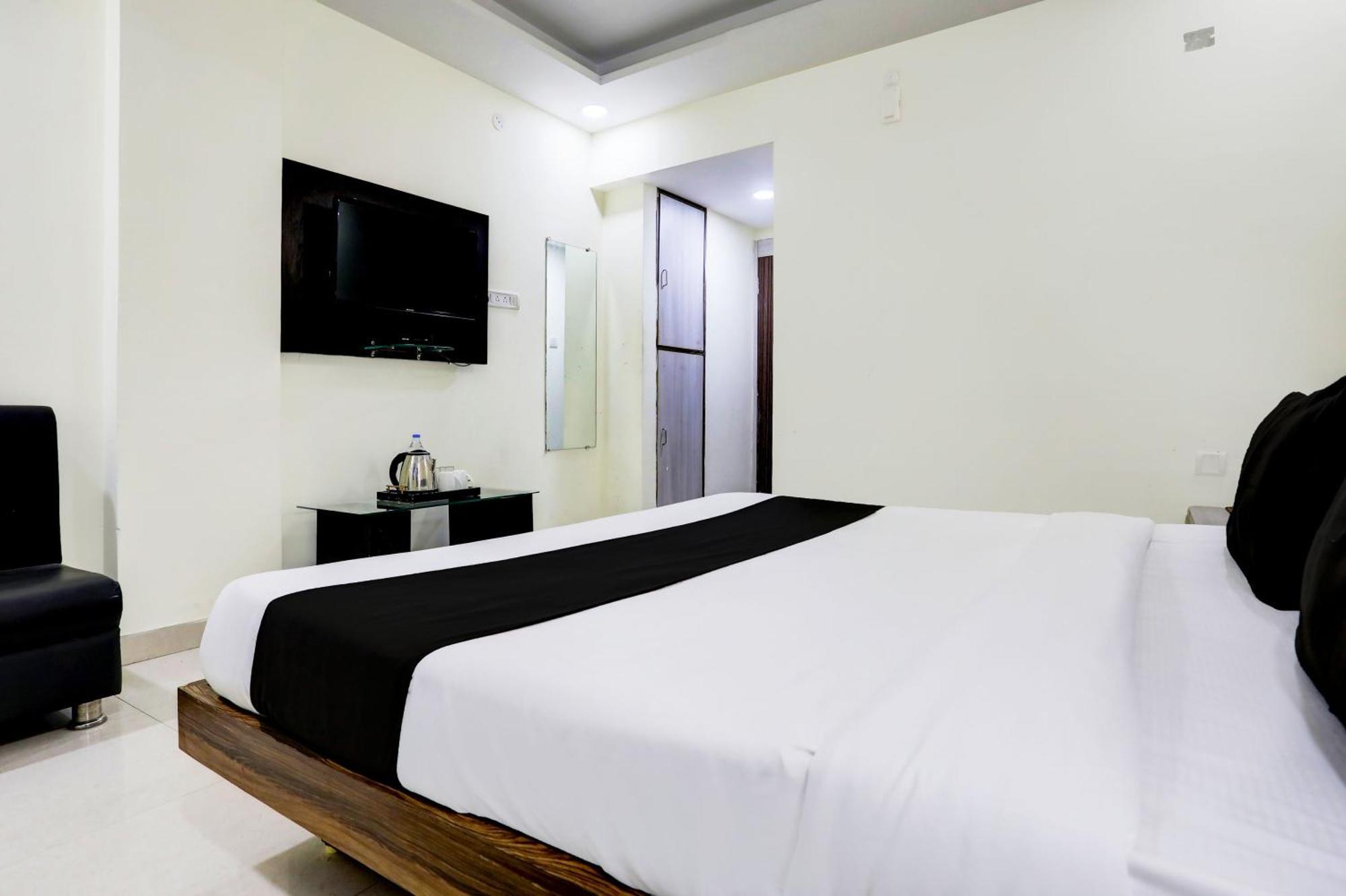 Super Townhouse Hoshangabad Road Near Aashima Mall Samarda Kaliāsot Exterior photo