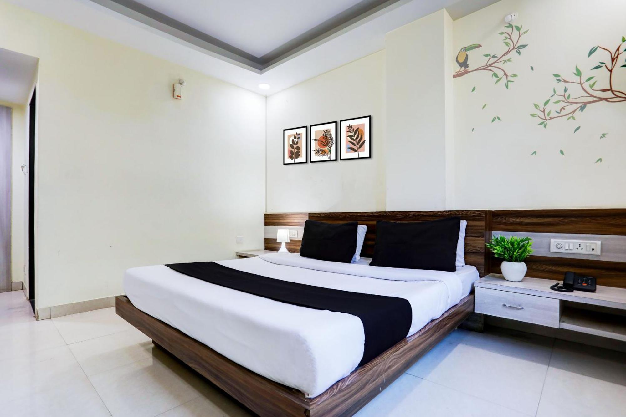 Super Townhouse Hoshangabad Road Near Aashima Mall Samarda Kaliāsot Exterior photo