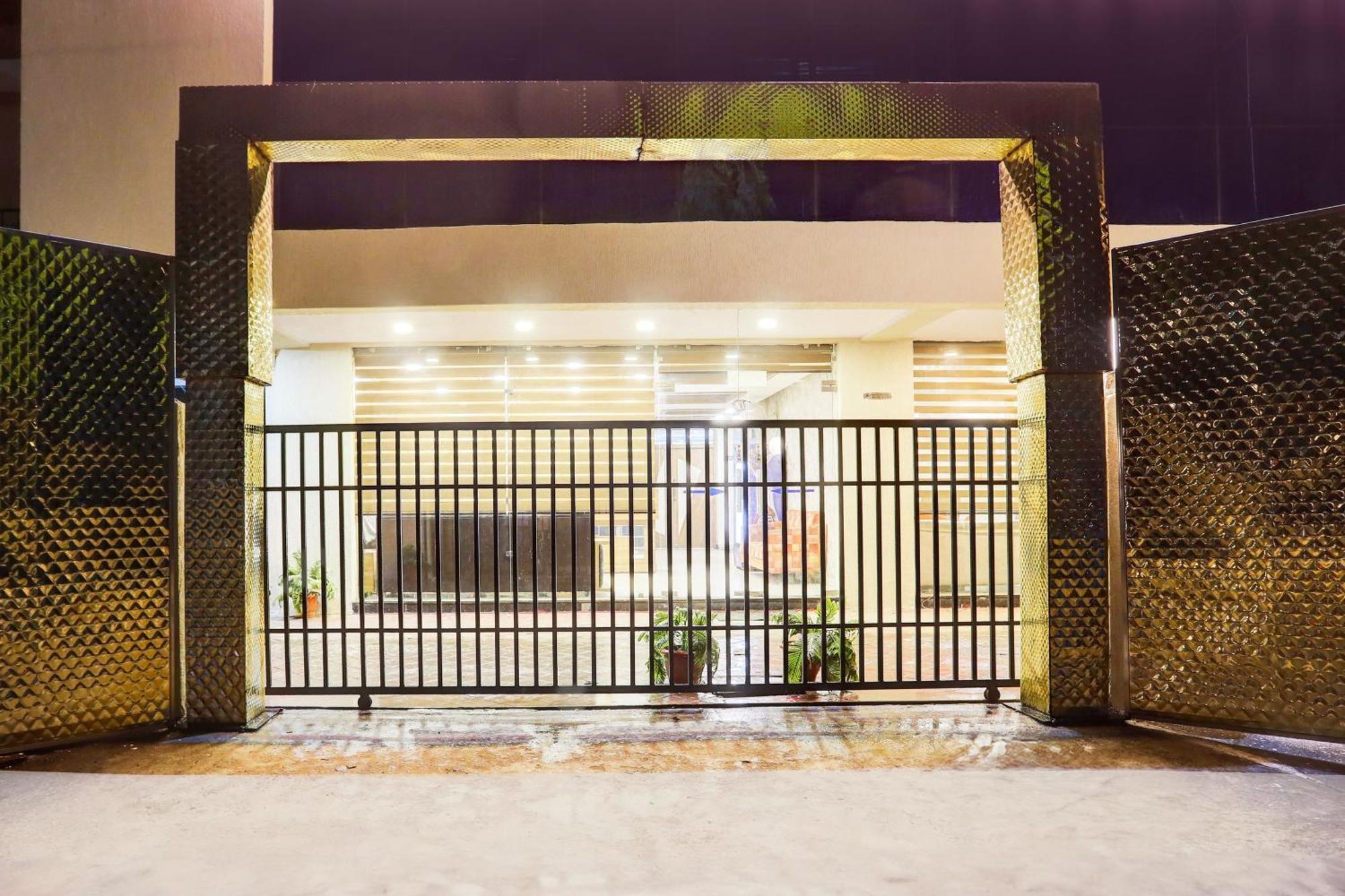 Super Townhouse Hoshangabad Road Near Aashima Mall Samarda Kaliāsot Exterior photo