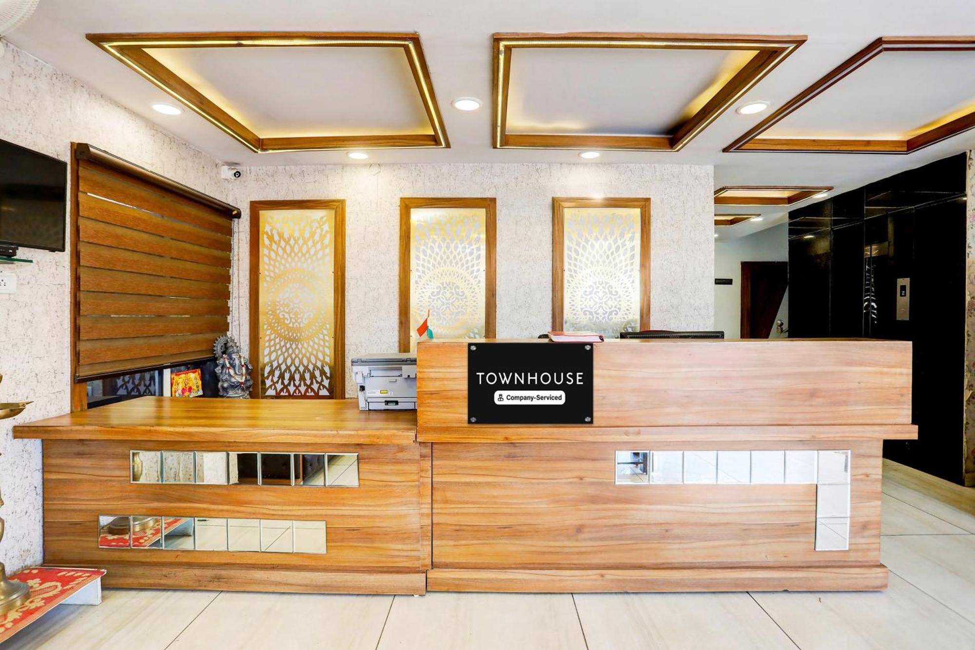 Super Townhouse Hoshangabad Road Near Aashima Mall Samarda Kaliāsot Exterior photo